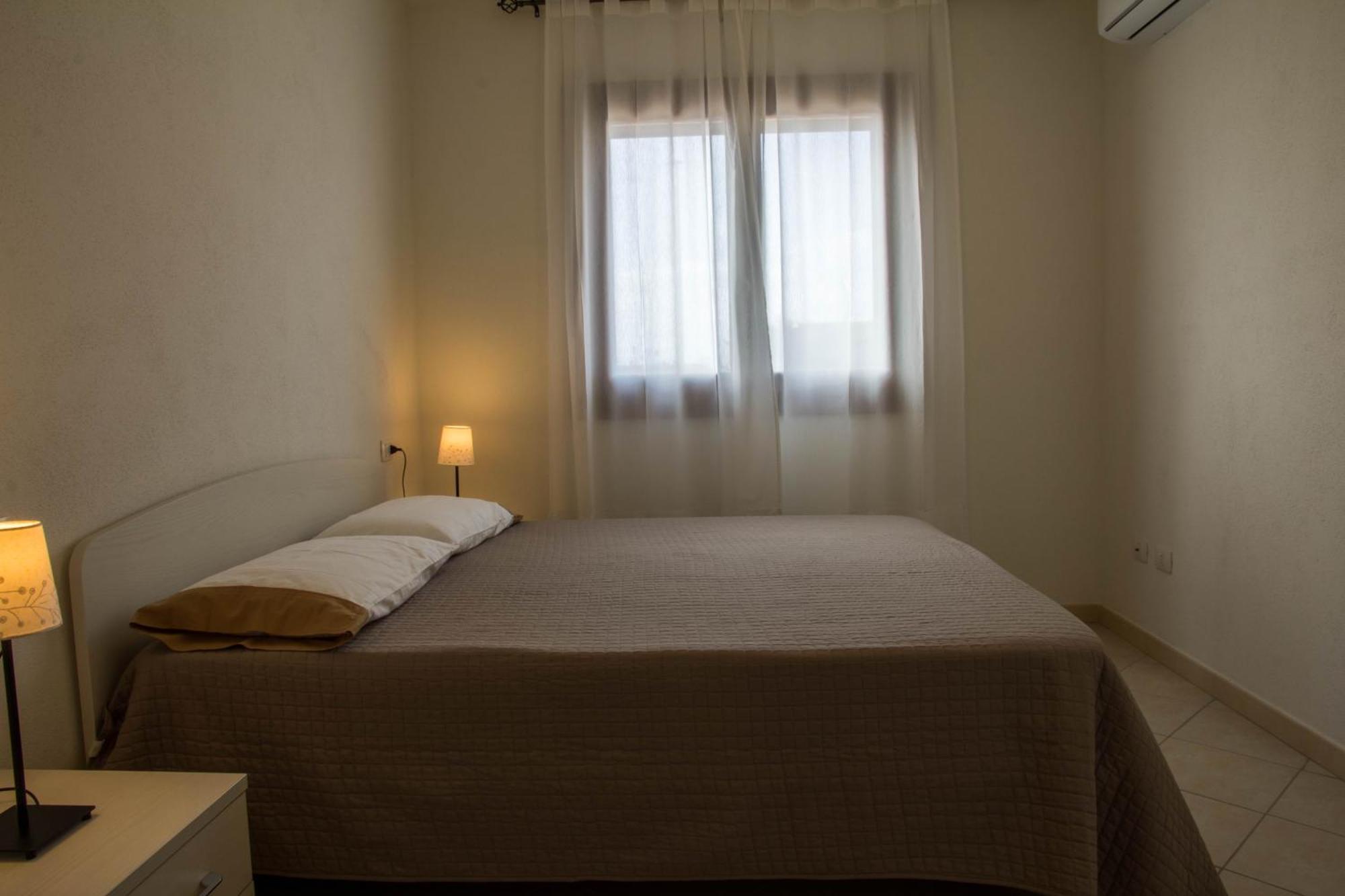Gf Apartments La Vigna Badesi Exterior photo