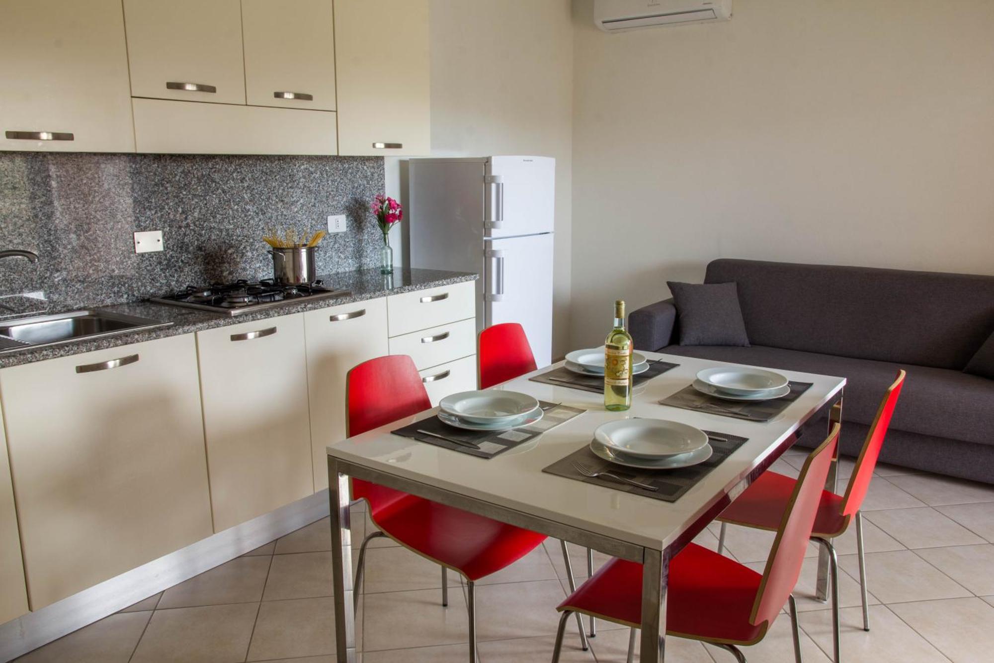 Gf Apartments La Vigna Badesi Exterior photo