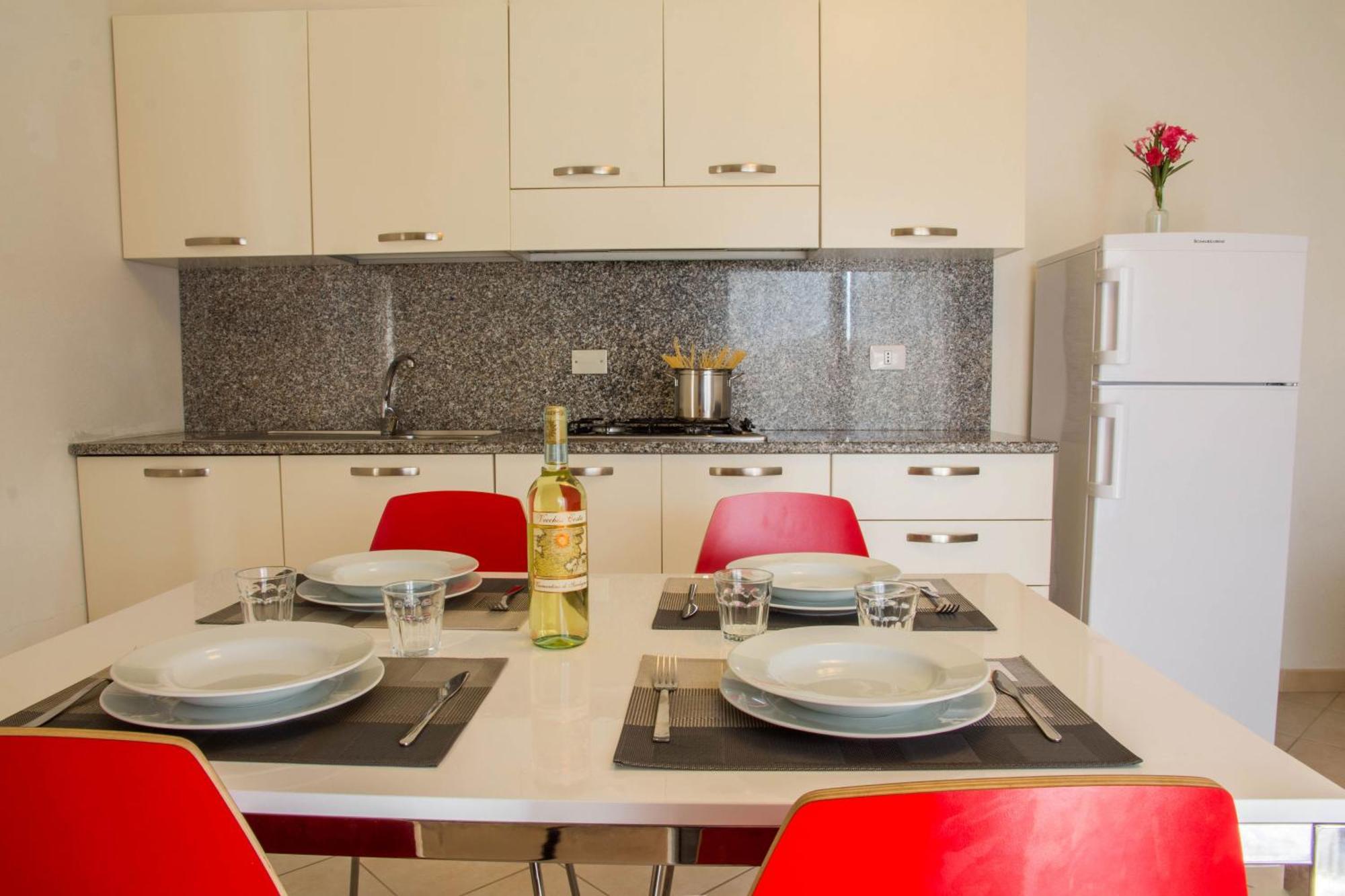 Gf Apartments La Vigna Badesi Exterior photo