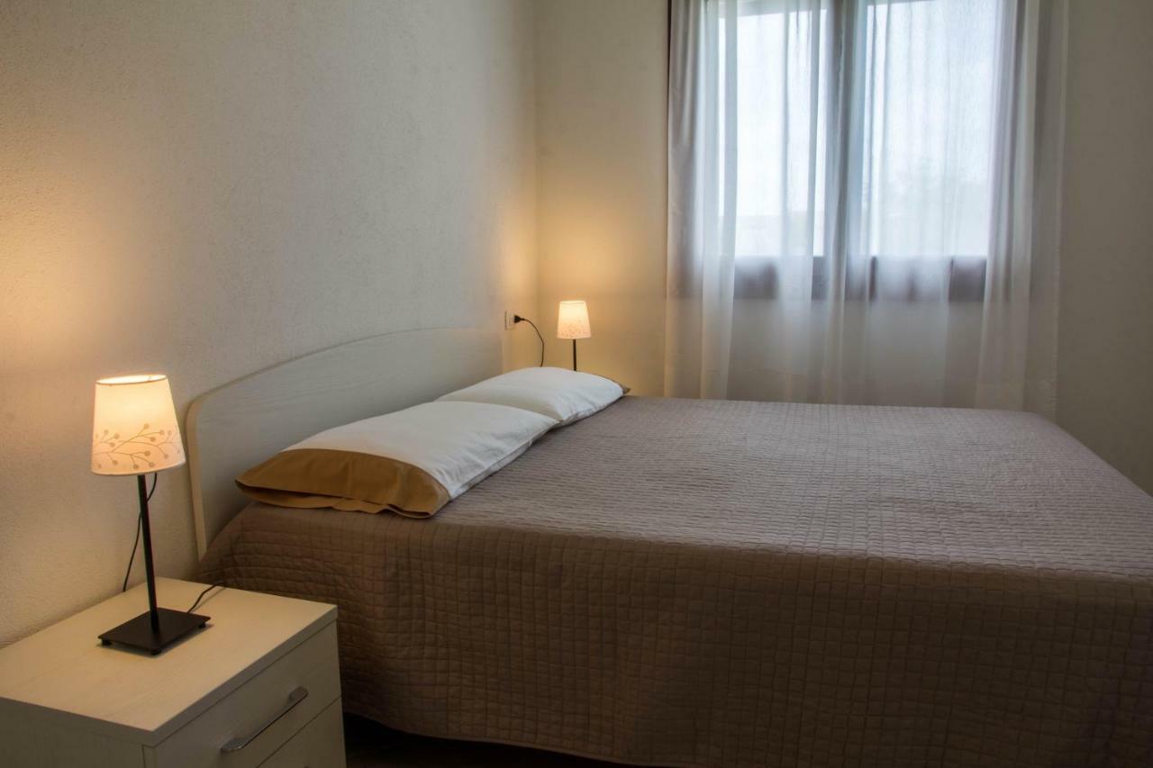 Gf Apartments La Vigna Badesi Exterior photo