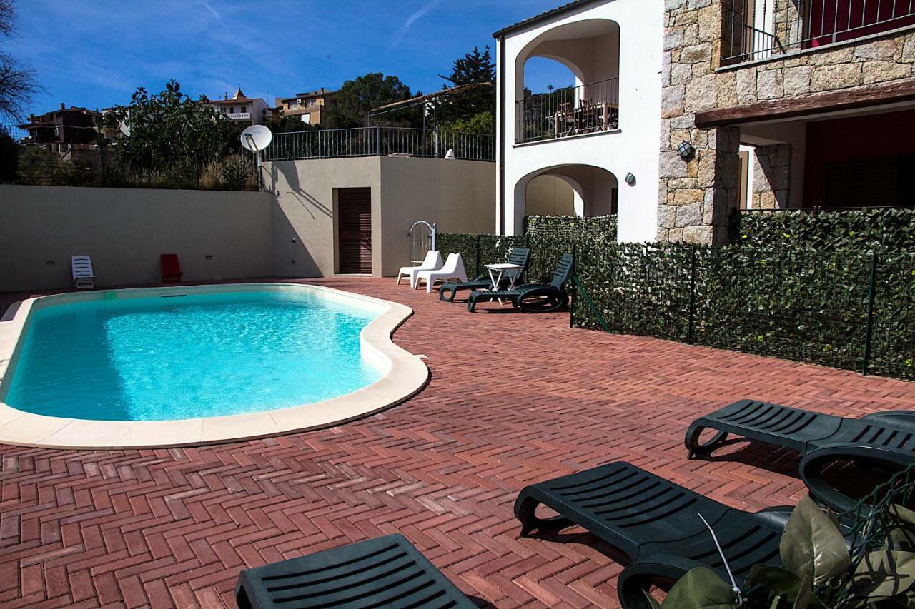 Gf Apartments La Vigna Badesi Exterior photo